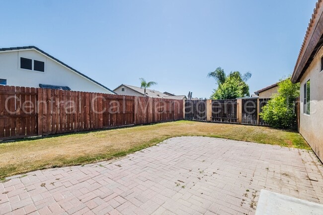 Building Photo - 4 Bedroom, 2 Bath Home in Desired Northwes...