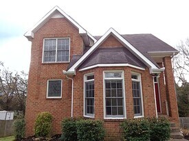 Building Photo - 1423 Shoreside Dr