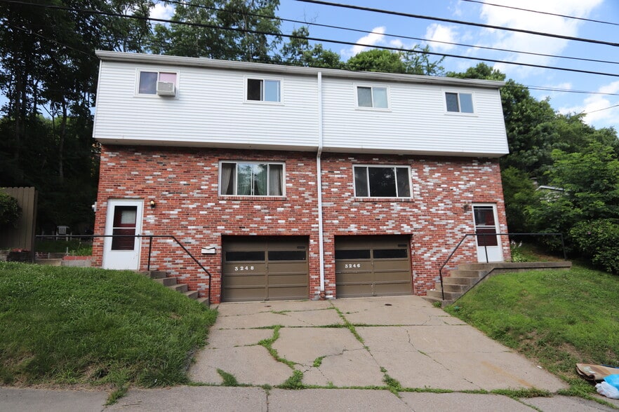 3246 - Right side unit - 3246 Ladoga St