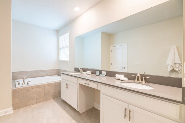 Building Photo - 1093 Leader St