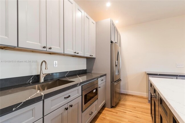 Building Photo - 3718 Sheridan Ave