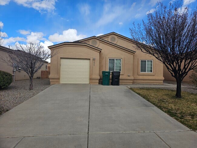 Front Yard View - 1029 Desert Paintbrush Loop NE