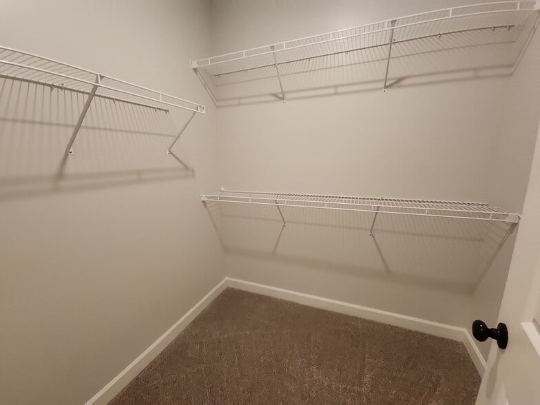 Building Photo - 390 N Liberty St