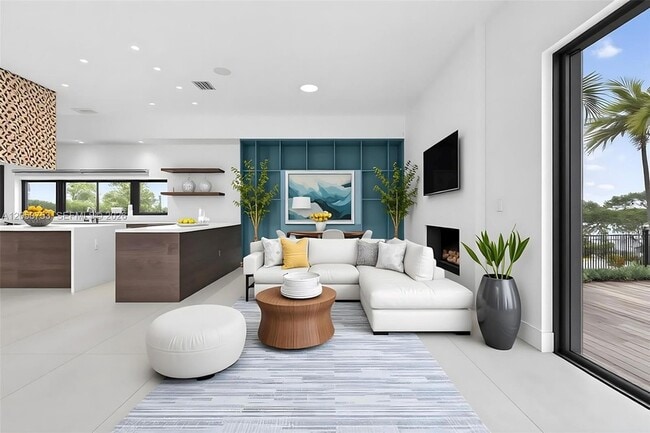 Building Photo - 16709 Botaniko Dr N