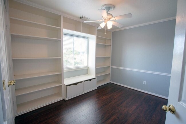 Building Photo - 4410 Sherwood Green Ct