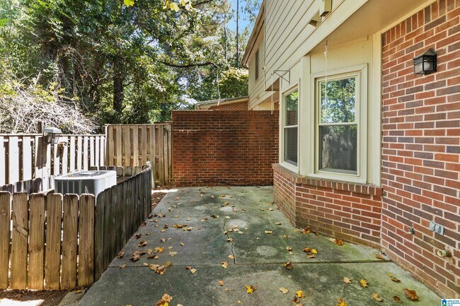 Building Photo - 22 Ashford Cir