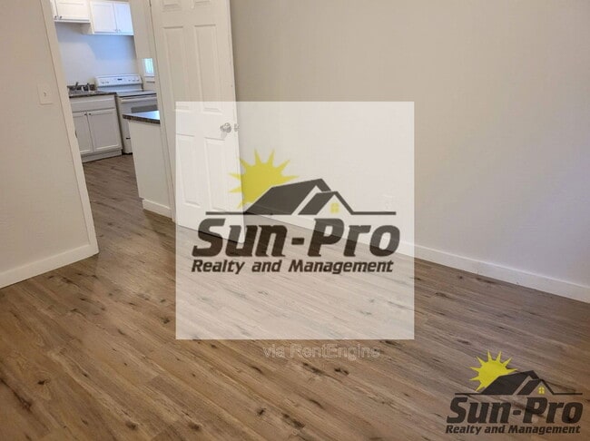 Building Photo - 708 Georgia St