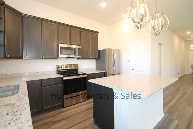 Building Photo - Temple North Gate Beauty!  Rent Reduced! Won't last long!