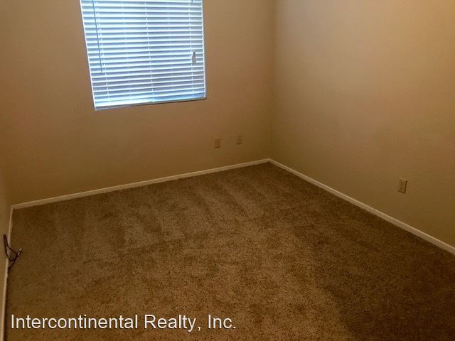 Building Photo - 3104 Brookfield Loop