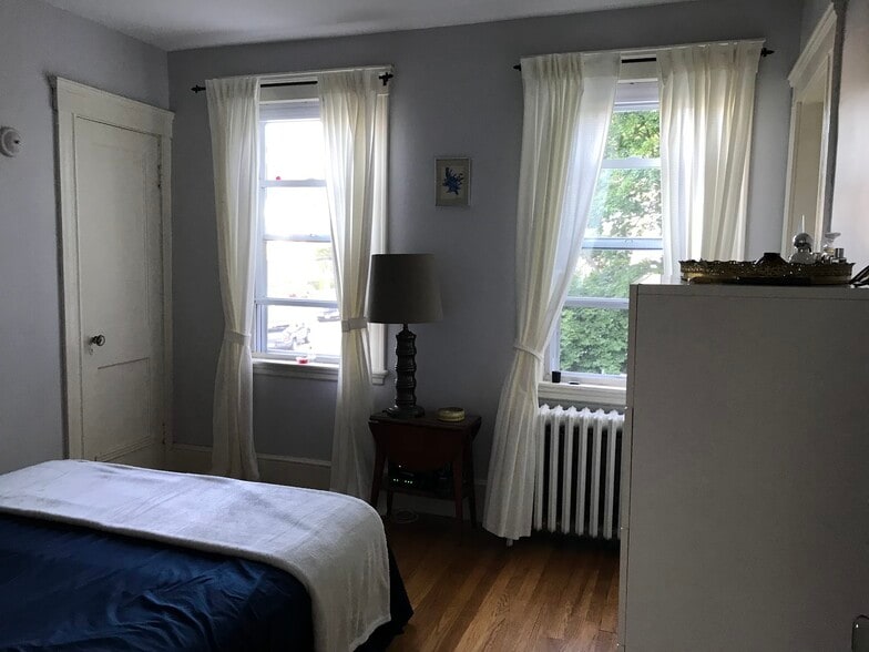 Building Photo - 2 Wolcott Park