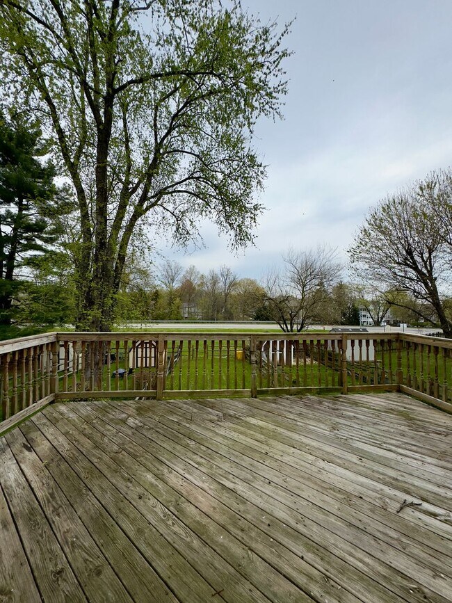 Building Photo - Charming 3 Bedroom/2 Full Bath/2 Half Bath Townhome in Parkville, MD!