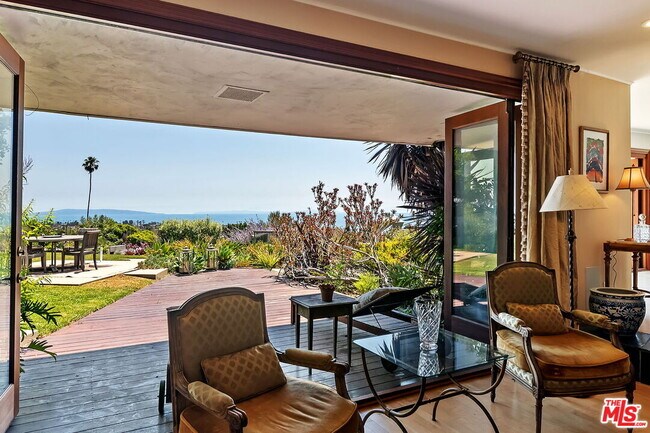 Building Photo - 1166 Las Pulgas Pl