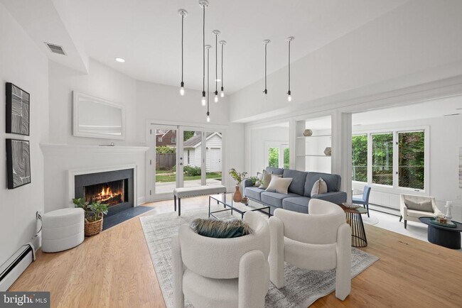 Building Photo - 4830 Brandywine St NW