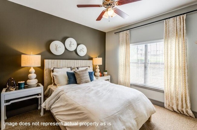 Building Photo - 4689-5302 Mustang Pkwy