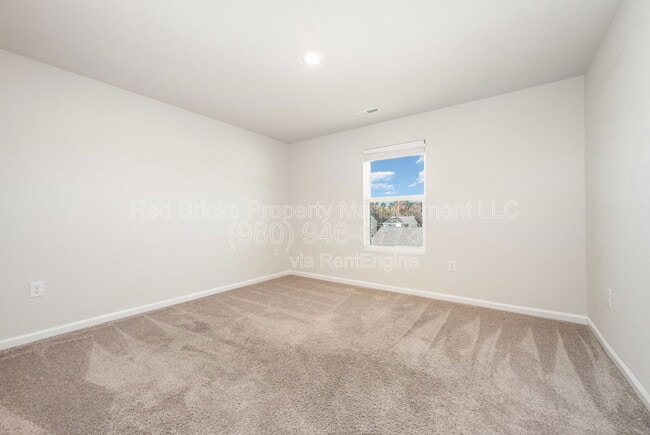 Building Photo - 2222 Transatlantic Ave