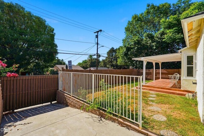 Building Photo - 10734 Oro Vista Ave