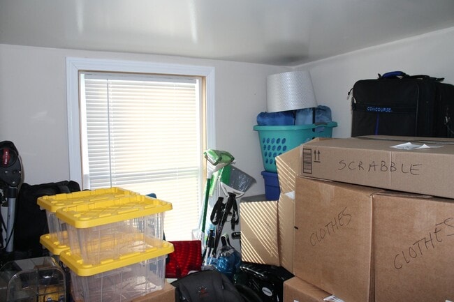 Building Photo - 192 Manchester St