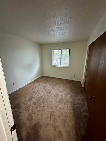 Building Photo - 2163 Hedgerow Road