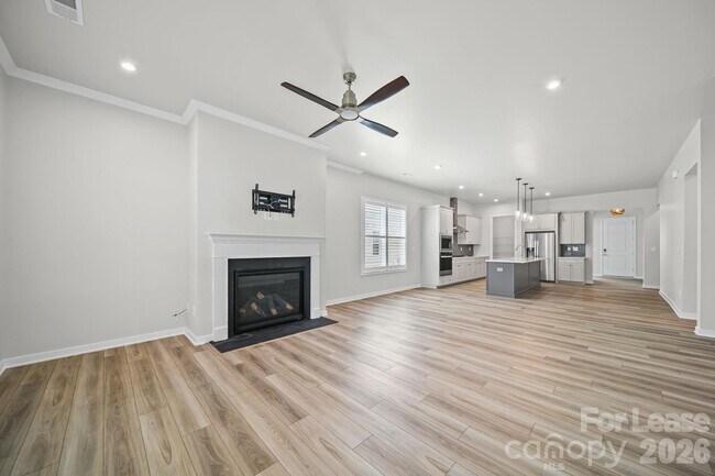 Building Photo - 8016 Brookbank Dr