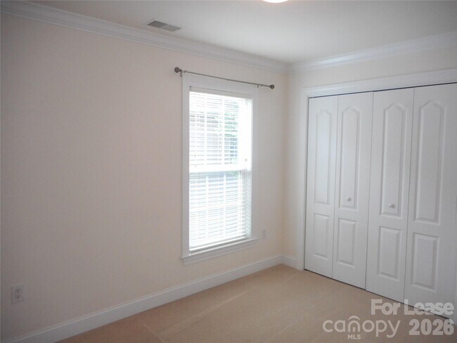 Building Photo - 2406 Madeline Meadow Dr