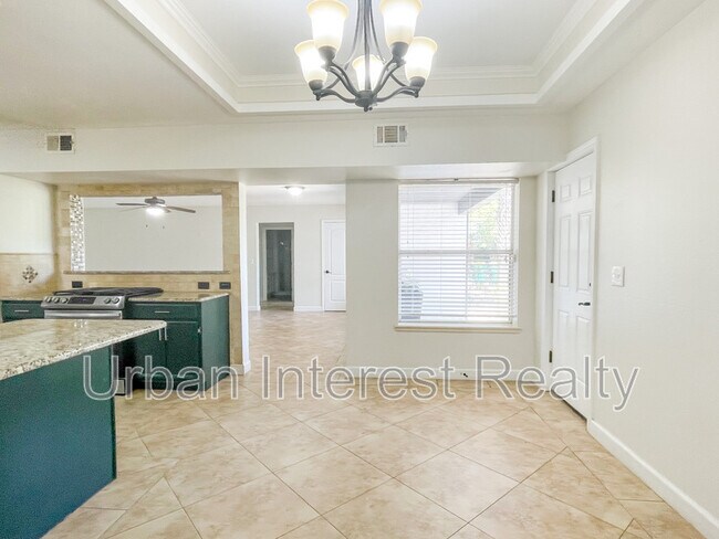 Building Photo - 505 Beach Dr