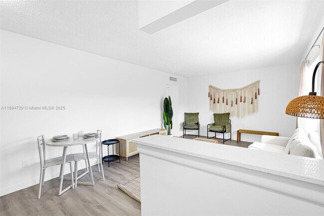 Building Photo - 13210 Memorial Hwy