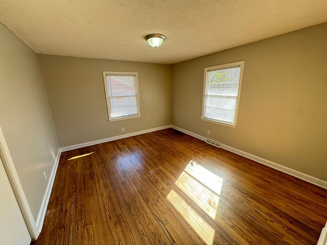 Building Photo - Fantastic 3 Bed 2 Bath Durham Ranch Brick Home