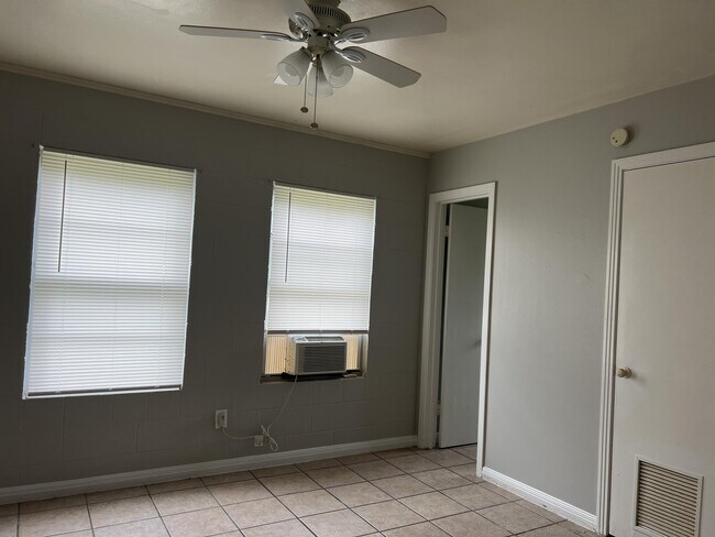 Building Photo - 1014 French St