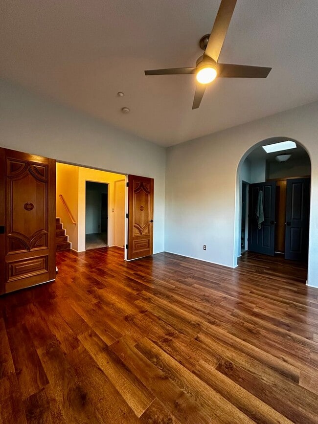 Building Photo - 3 bed 2 bath Well-Maintained Home in Prime...