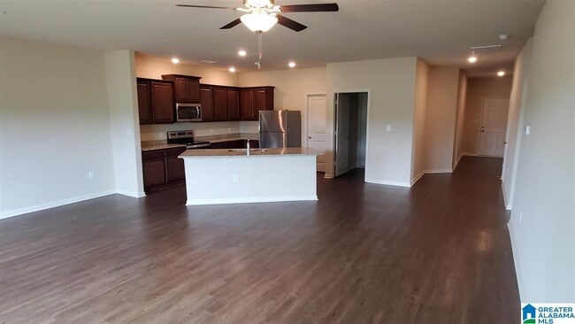 Building Photo - 1122 Freedom Pkwy