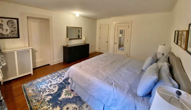 Building Photo - 3085 Fairmount Blvd