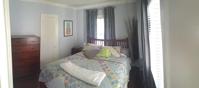 Building Photo - 9060 Carson St