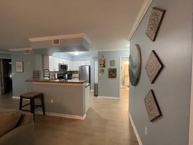 Building Photo - 200 Scotia Dr