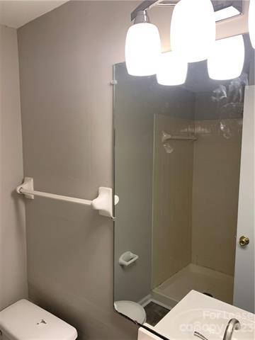 Building Photo - 1649 Arlyn Cir