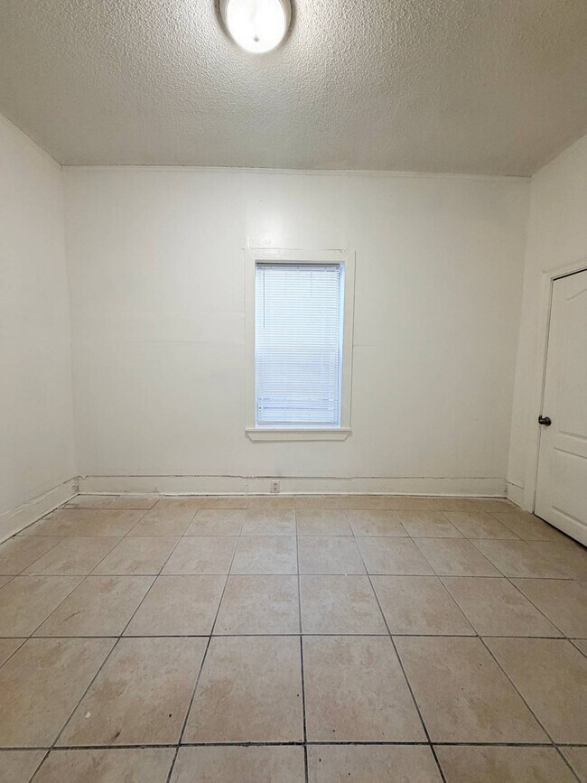 Building Photo - 1441 Cleveland St