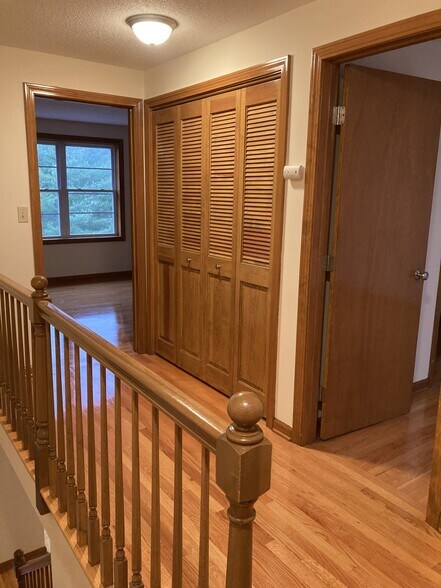Building Photo - 30 Mansfield Dr