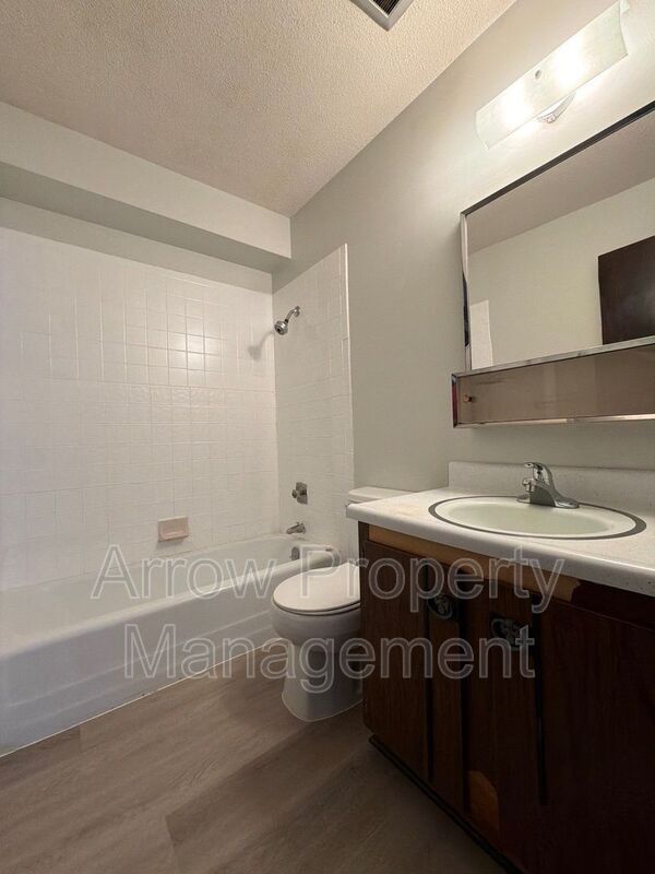 Building Photo - 1027 A St
