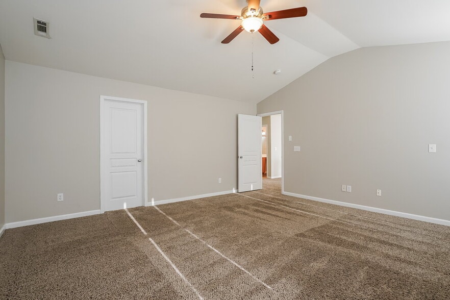 Building Photo - 360 Stobhill Ln