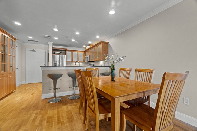 Building Photo - 17 Water St