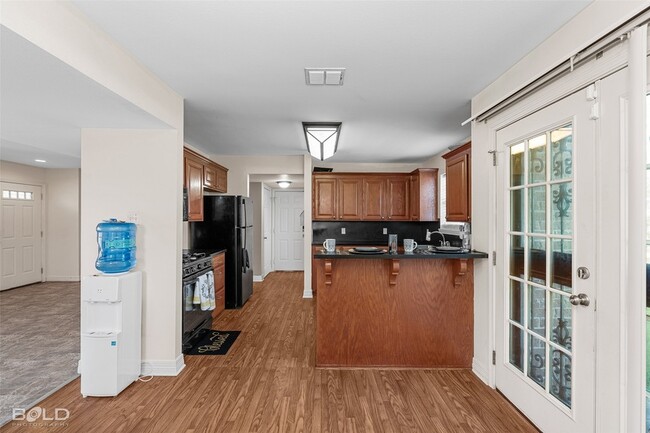 Building Photo - 1608 Shepherd Dr