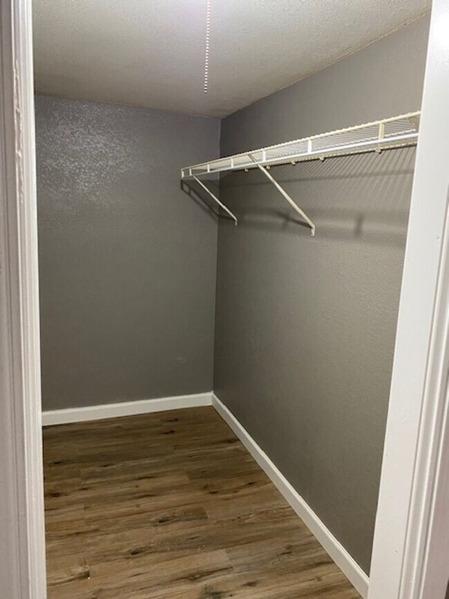 Building Photo - COMING SOON! Charming 2 Bedroom Home