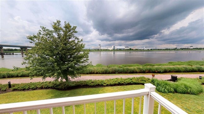 Building Photo - 22 Mallard Pl