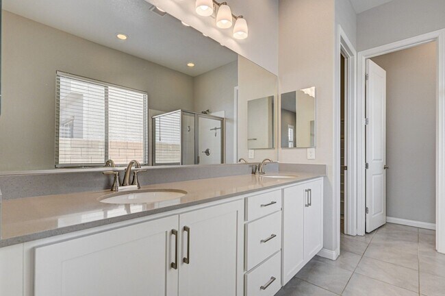 Building Photo - COMFY and NEW 3 Bedroom Home in Skye Canyon!