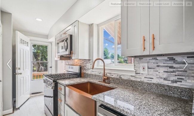 Building Photo - 2413 Chapman Rd