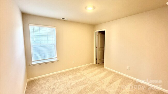 Building Photo - 1612 Swallow Tail Dr