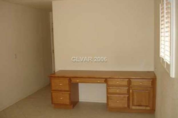 Building Photo - 8528 Glenmount Dr