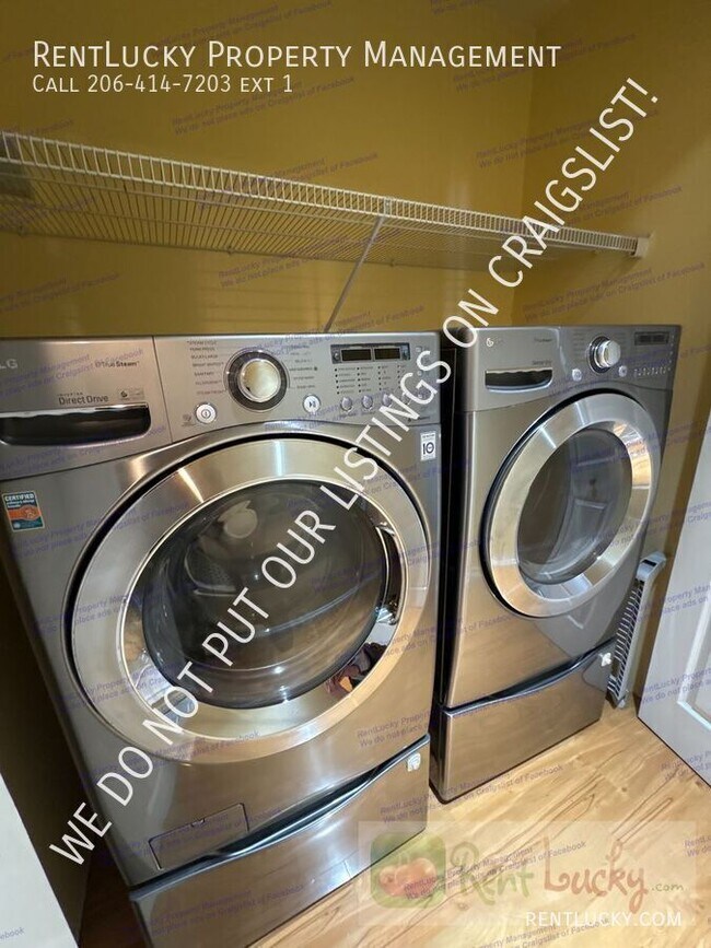 Building Photo - 12721 NE 129th Ct