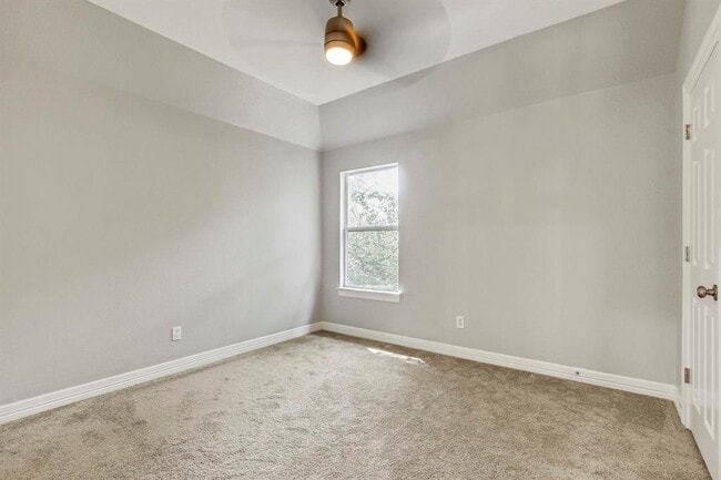 Building Photo - 140 Fairwood Dr