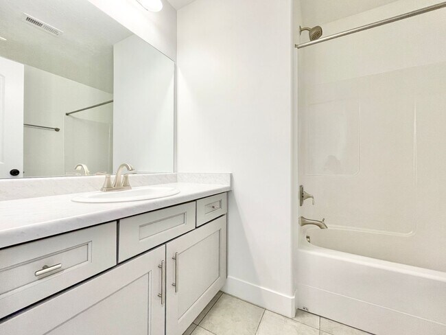 Building Photo - 4411 W Monument Peak Dr