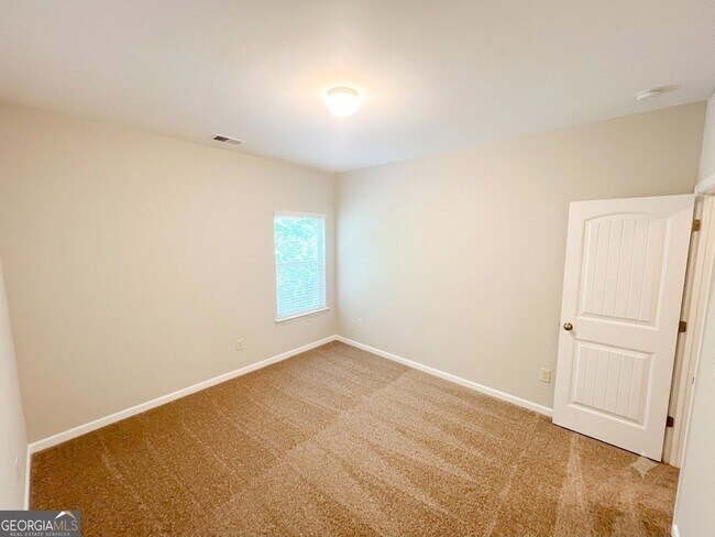 Building Photo - 1086 Blind Brook Cir